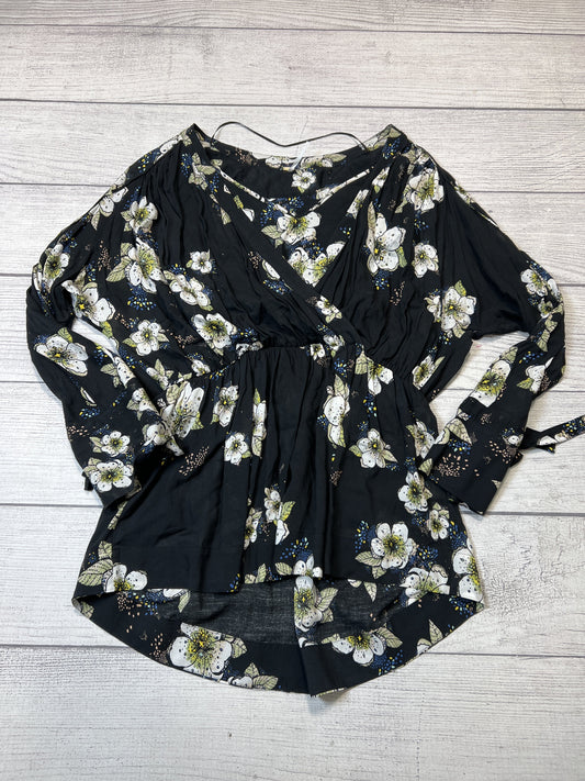 Dress Casual Short By Free People  Size: M