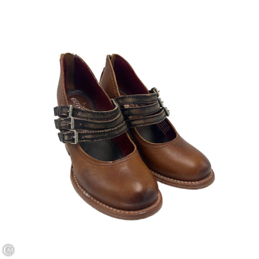 Shoes Heels Block By Freebird In Brown, Size: 5