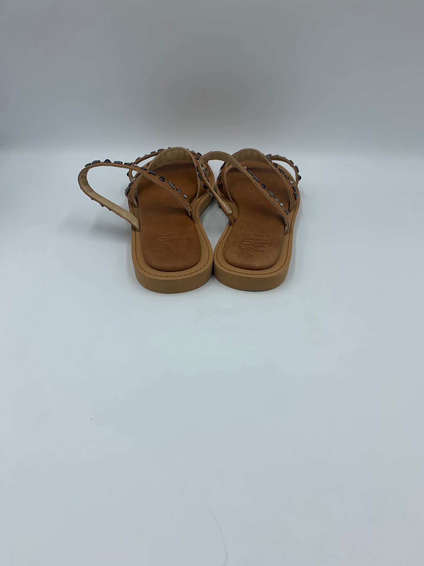 Brown Sandals Designer Frye, Size 9.5