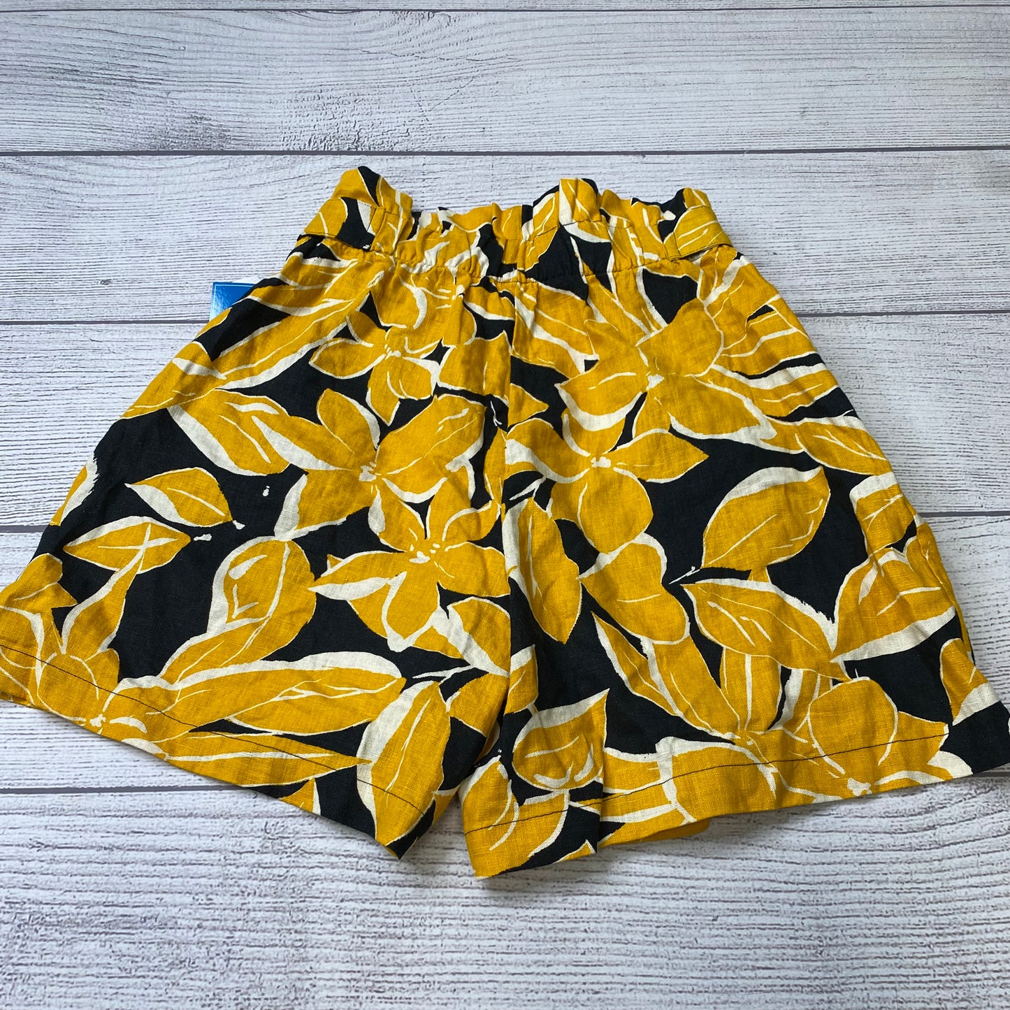 Mustard Shorts Who What Wear, Size 2