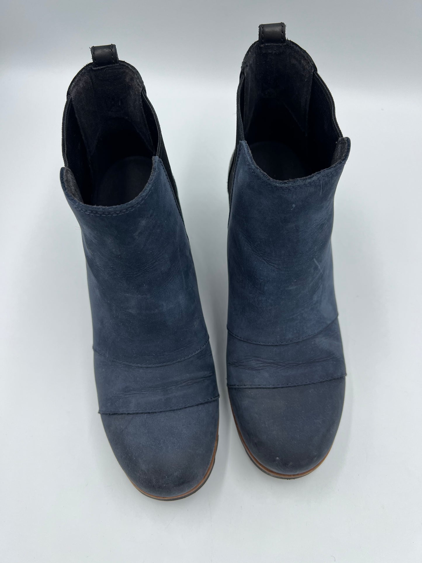 Navy Boots Designer Sorel, Size 9