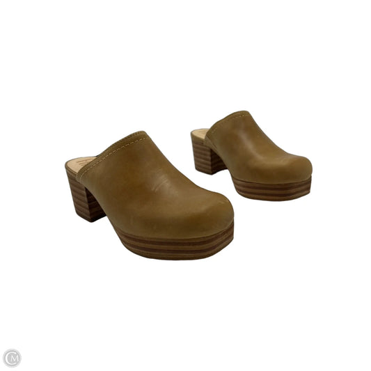 New! Frye Campus Designer Clogs in Tan, Size 8