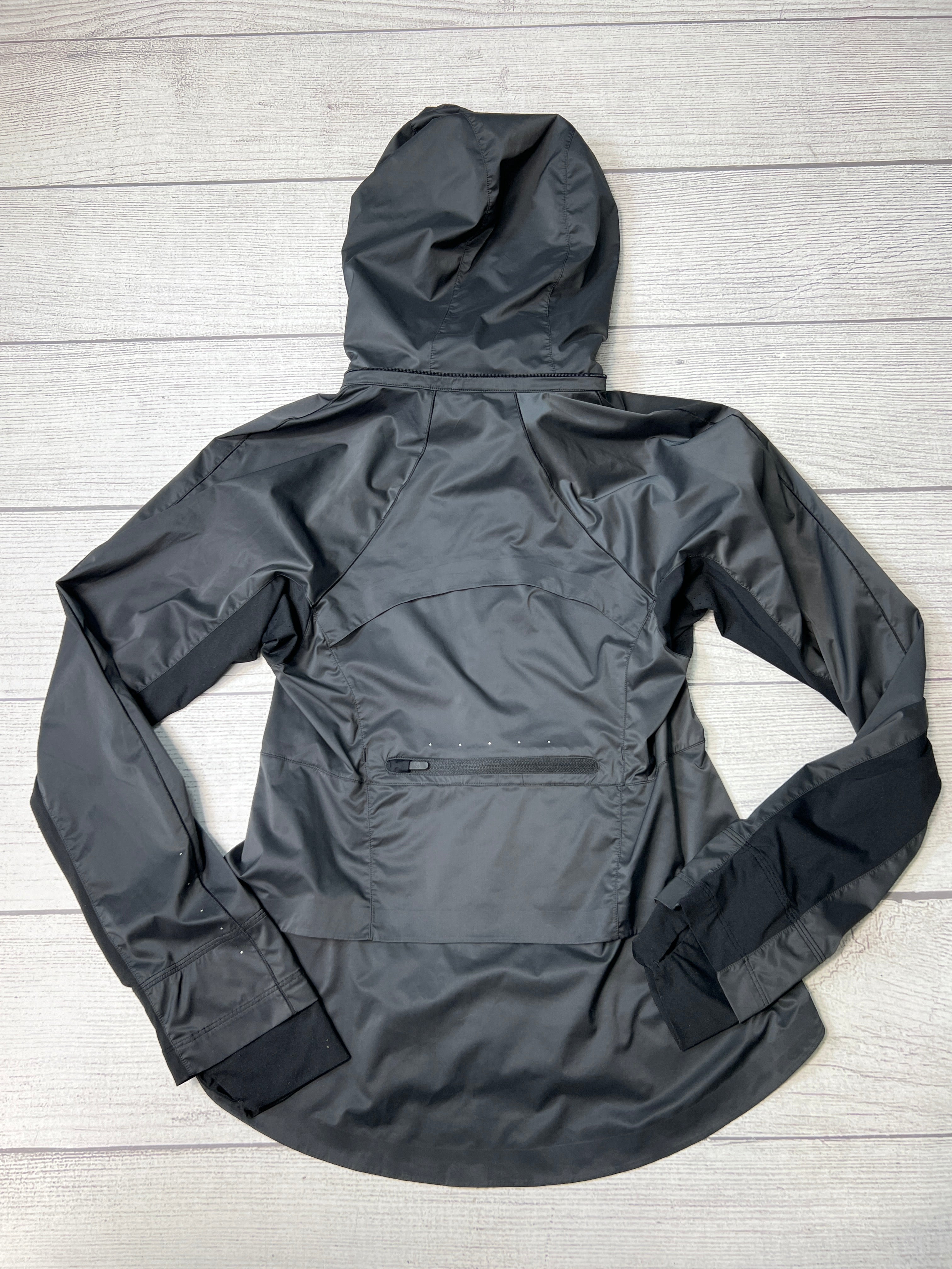 Lululemon black raincoat outlet size 8