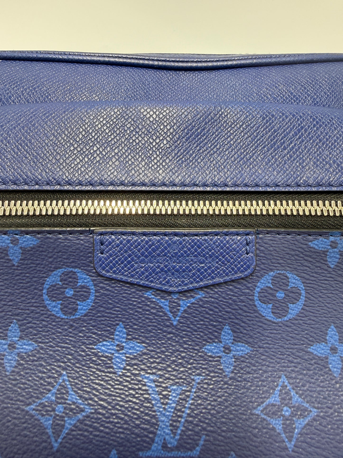 Louis Vuitton Outdoor Messenger Taigara Luxury Handbag