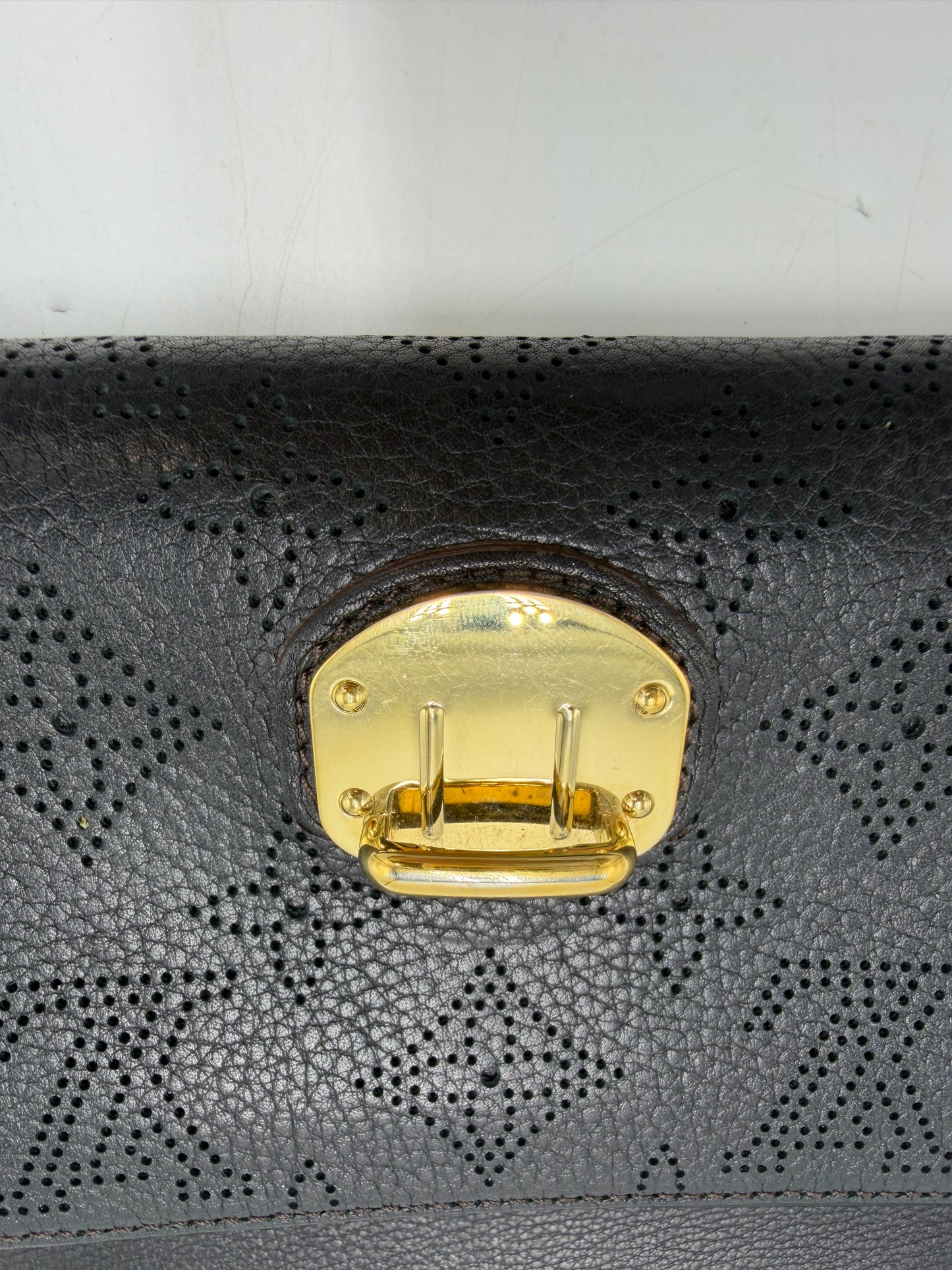 Wallet Luxury Designer By Louis Vuitton, Size: Medium