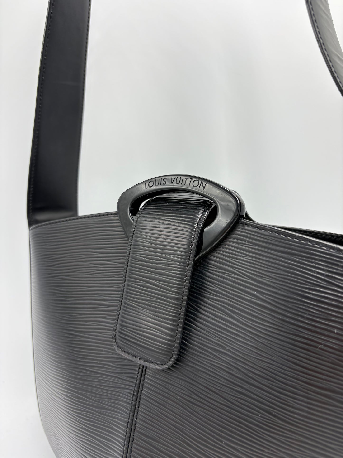 Louis Vuitton Epi Leather Reverie Luxury Handbag