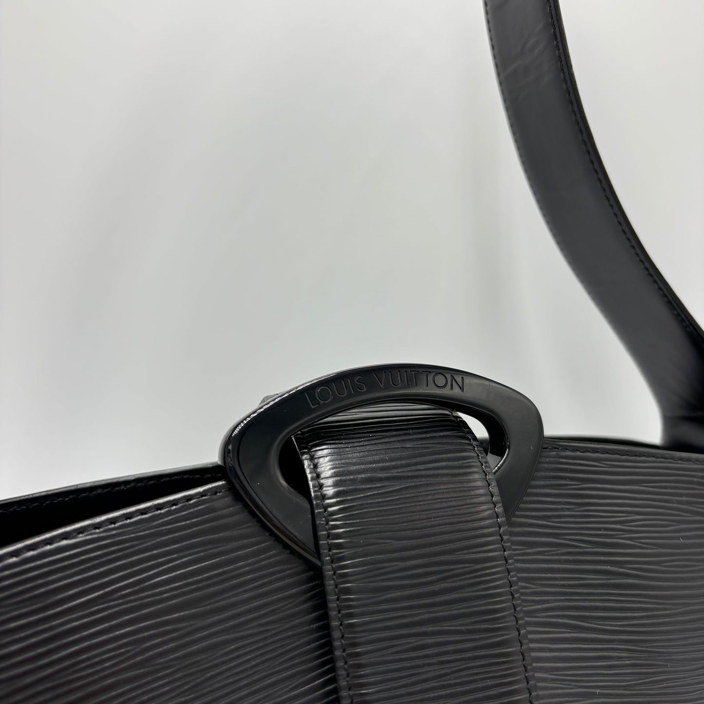 Louis Vuitton Epi Leather Reverie Luxury Handbag