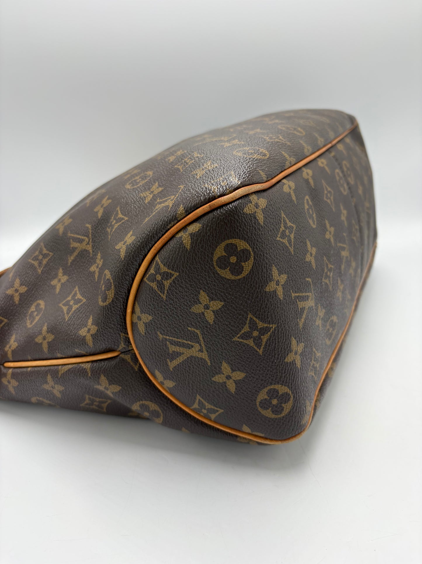 Louis Vuitton Delightful MM Hobo Luxury Handbag
