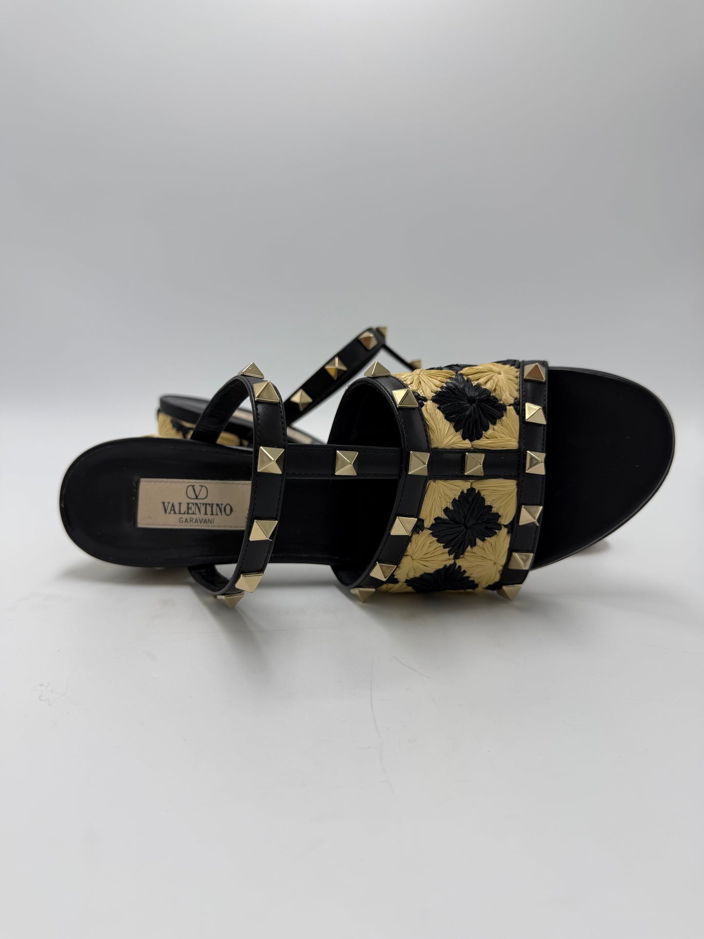 Valentino-Garavani Rockstud Raffia Luxury Heels , Size: 8 (38)