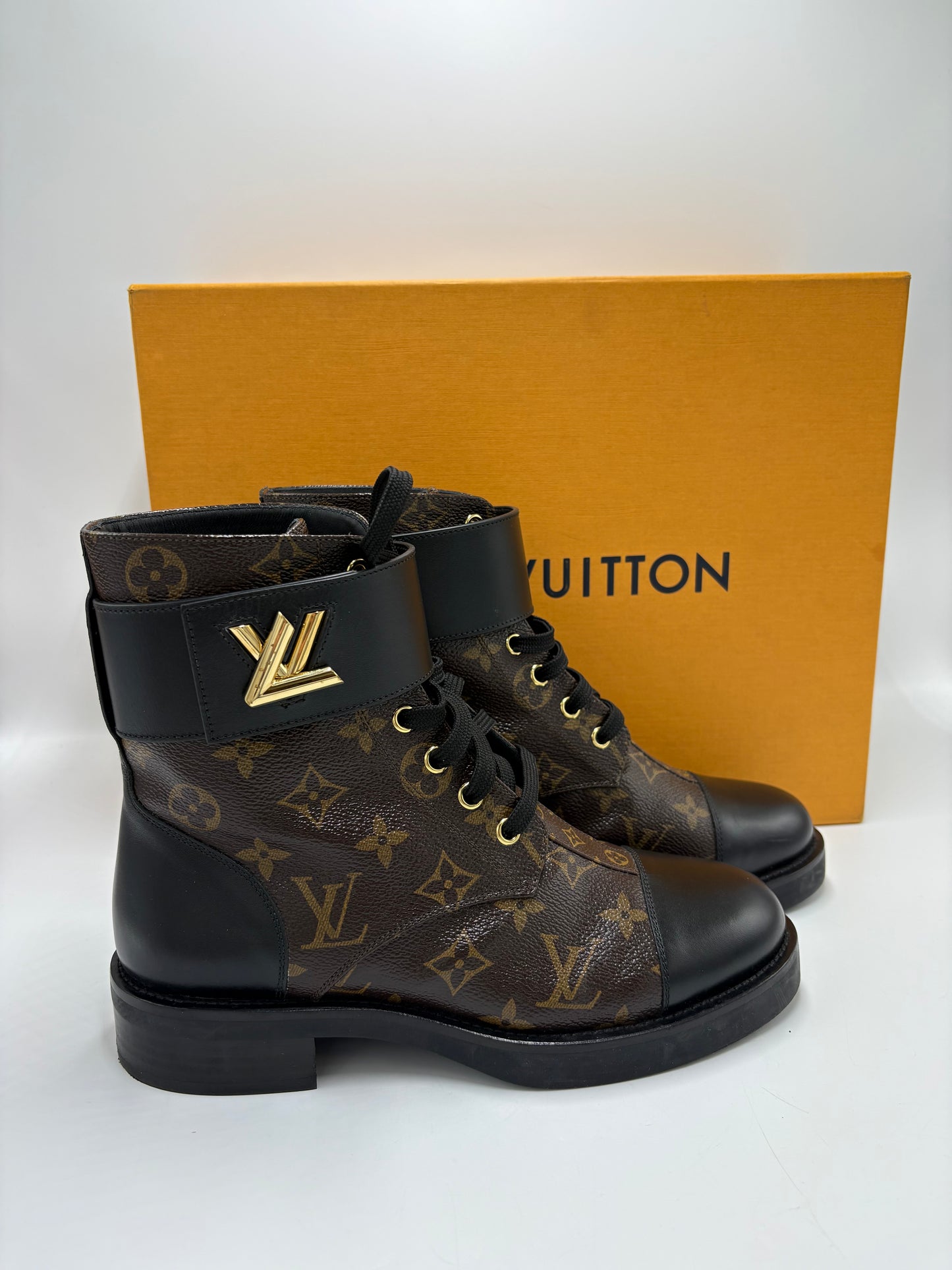 Louis Vuitton Wonderland Ranger Luxury Designer Boots, Size: 8