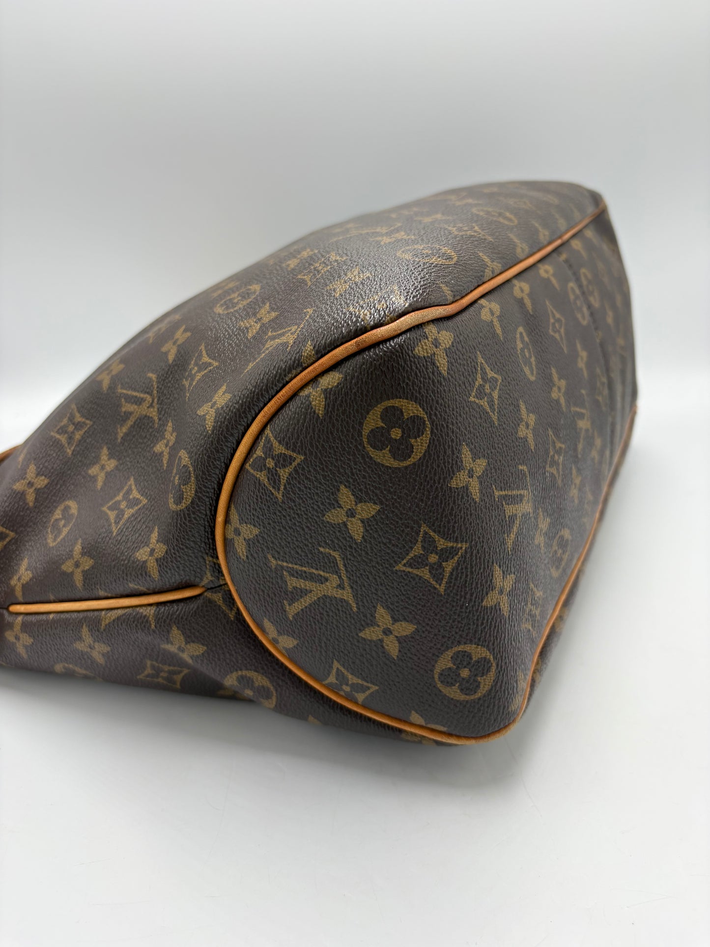 Louis Vuitton Delightful MM Hobo Luxury Handbag