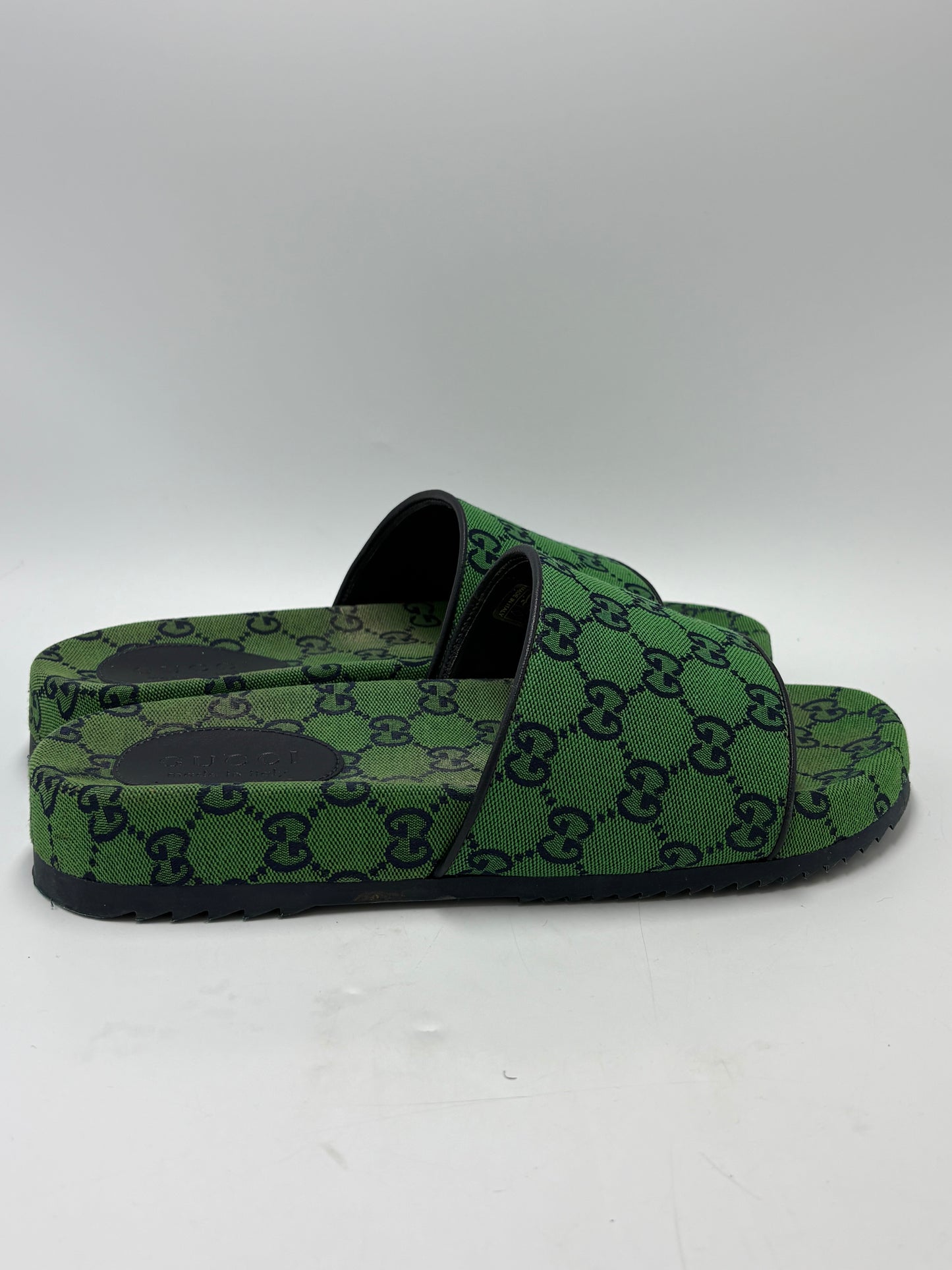 Shoes Luxury Designer By Gucci In Green, Size: 8 Mens