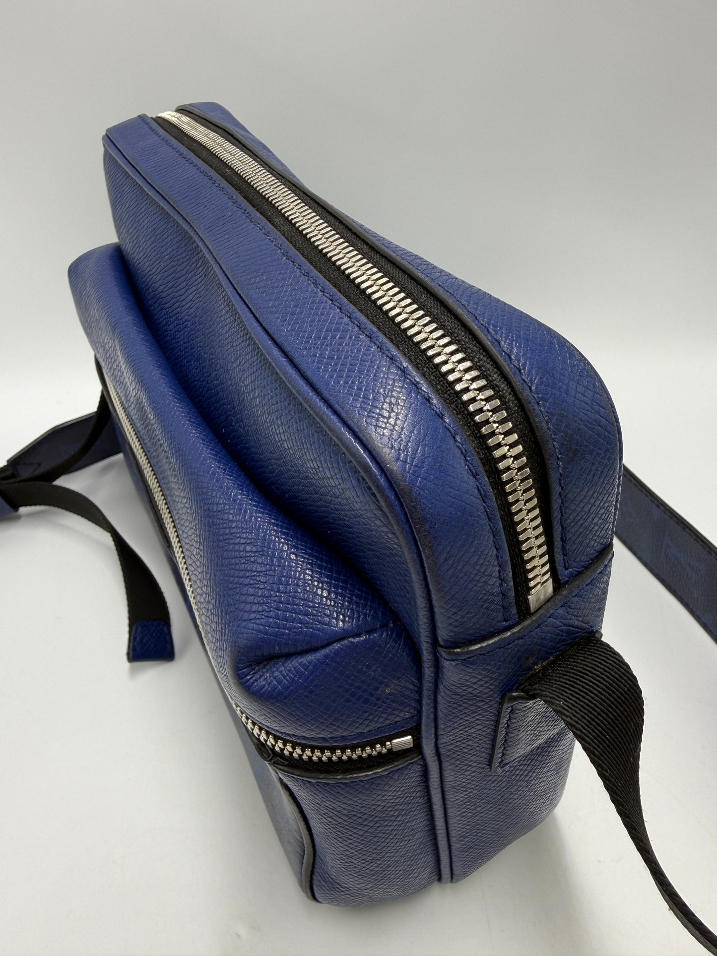Louis Vuitton Outdoor Messenger Taigara Luxury Handbag