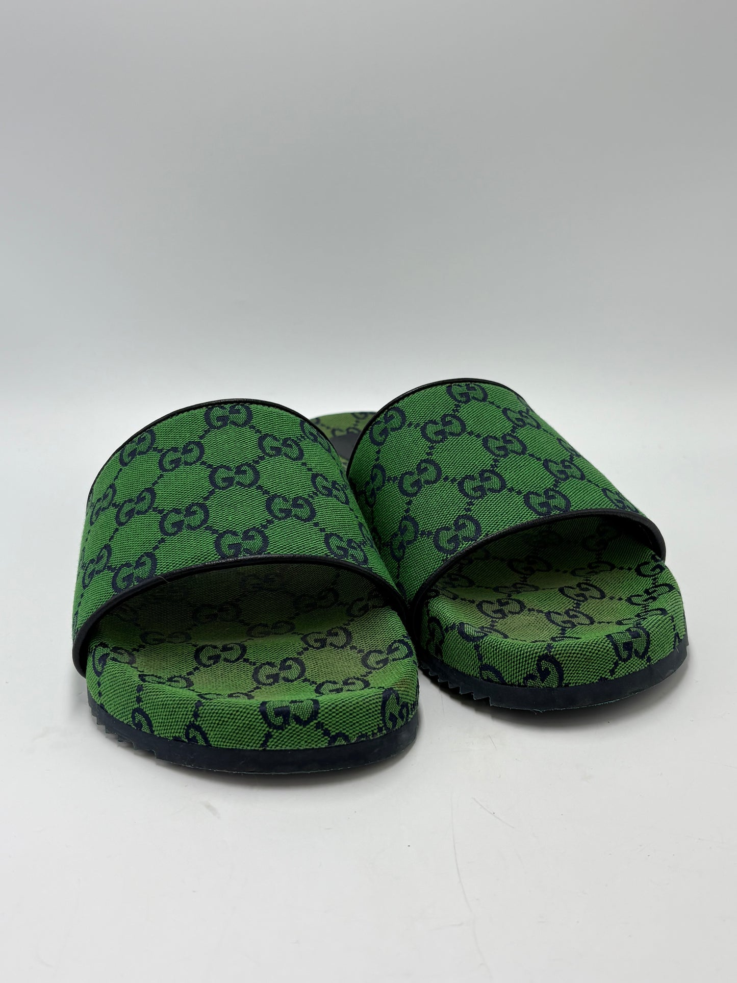 Shoes Luxury Designer By Gucci In Green, Size: 8 Mens