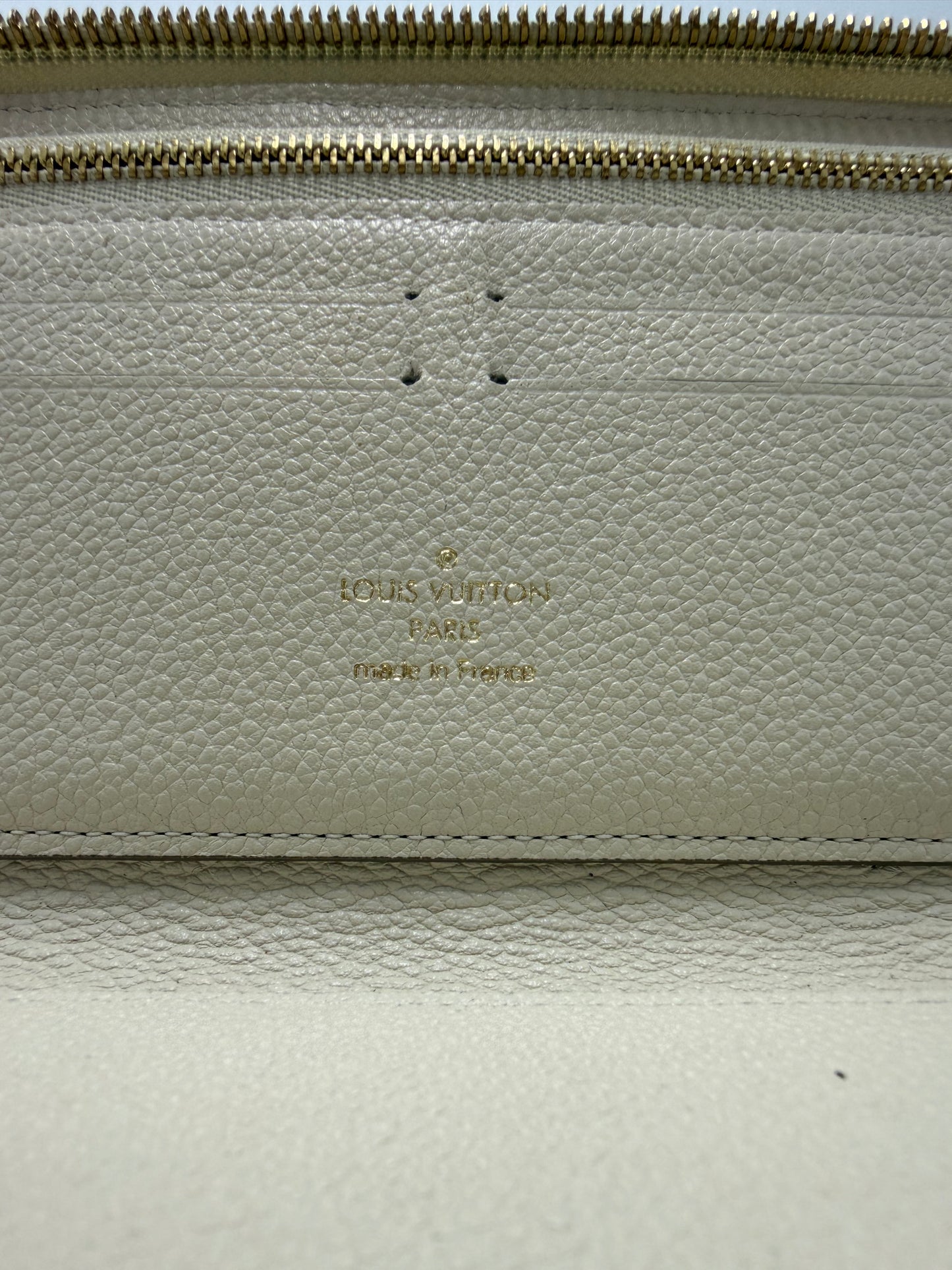 Louis Vuitton Luxury Zippy Wallet