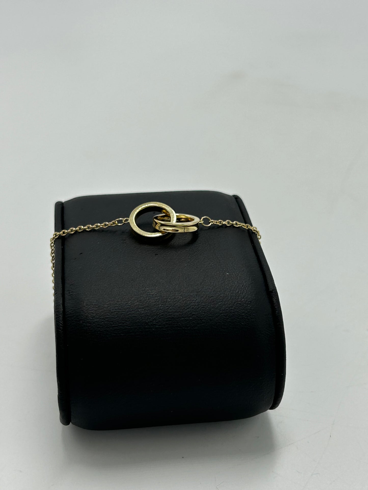 Tiffany & Company 18K Interlocking Circles Luxury Bracelet