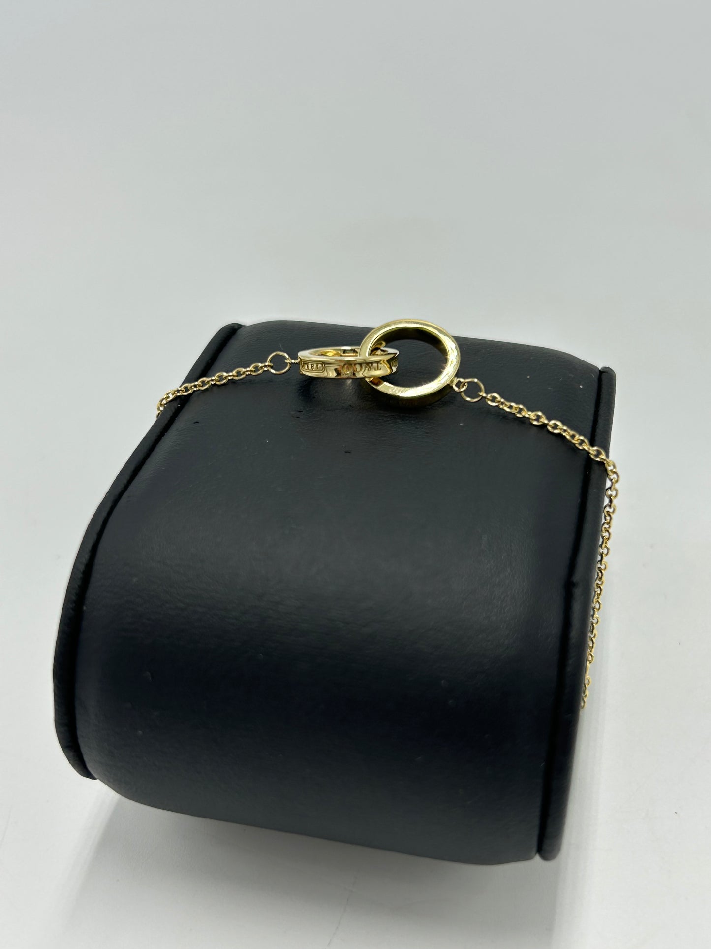 Tiffany & Company 18K Interlocking Circles Luxury Bracelet