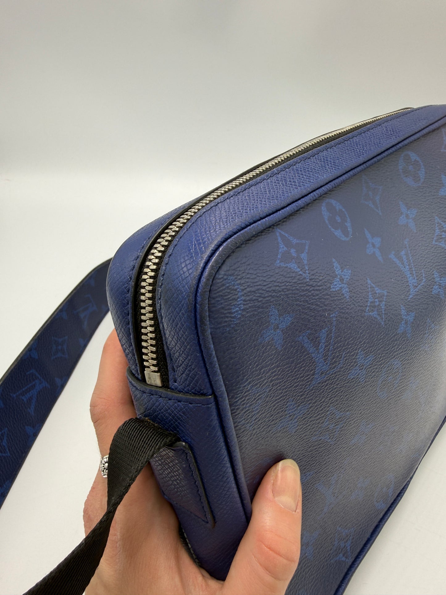 Louis Vuitton Outdoor Messenger Taigara Luxury Handbag