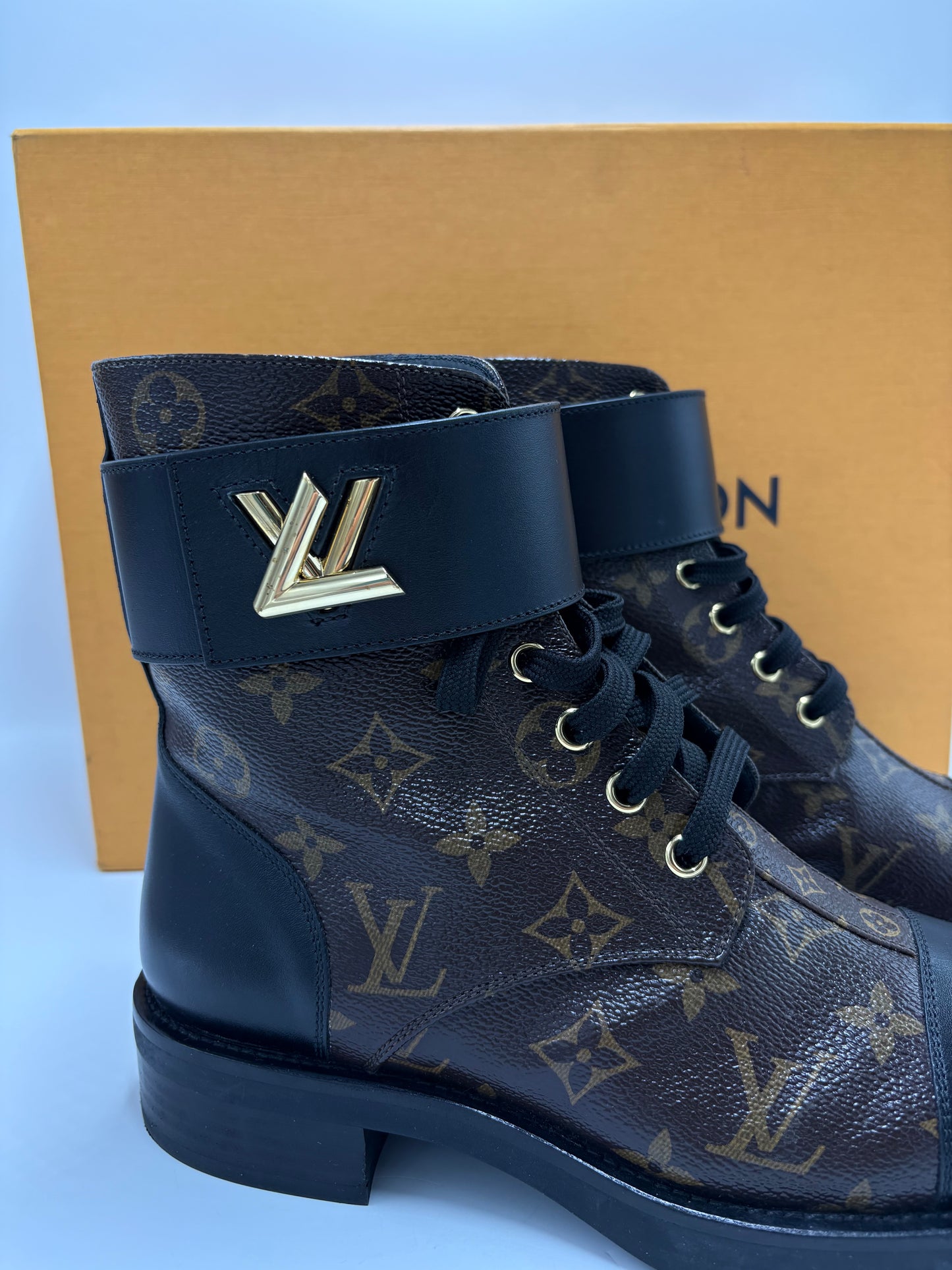 Louis Vuitton Wonderland Ranger Luxury Designer Boots, Size: 8
