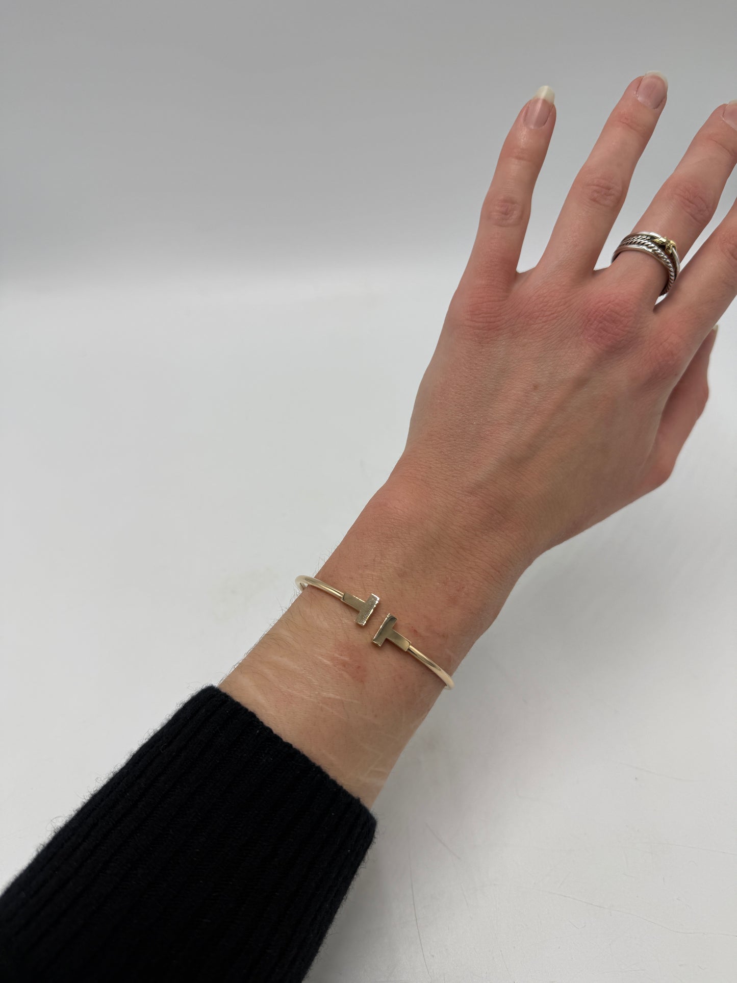 Tiffany & Company 18K Rose Gold T Wire Luxury Designer Bracelet