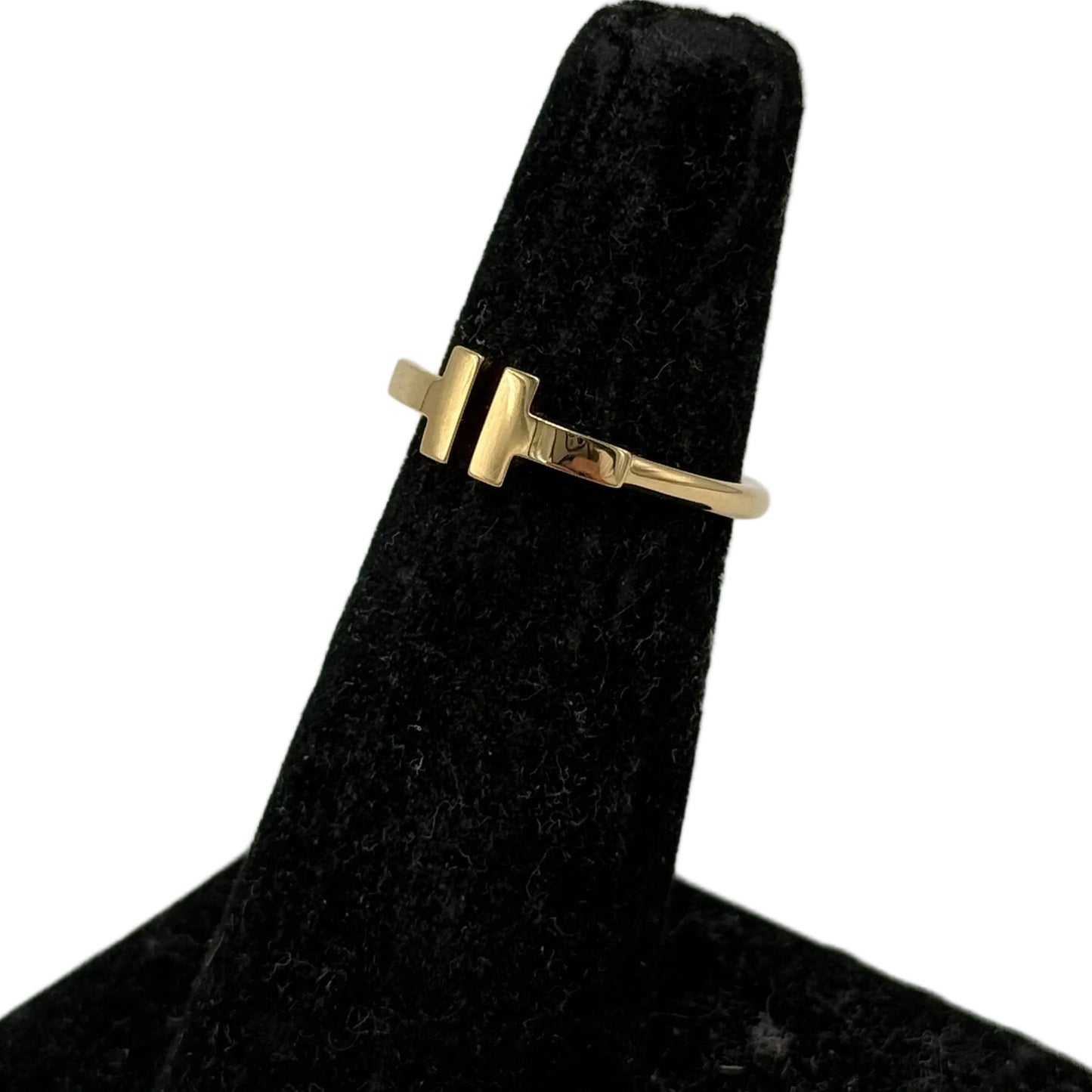 Tiffany & Company T Wire Luxury Ring in 18k Gold Size: 6