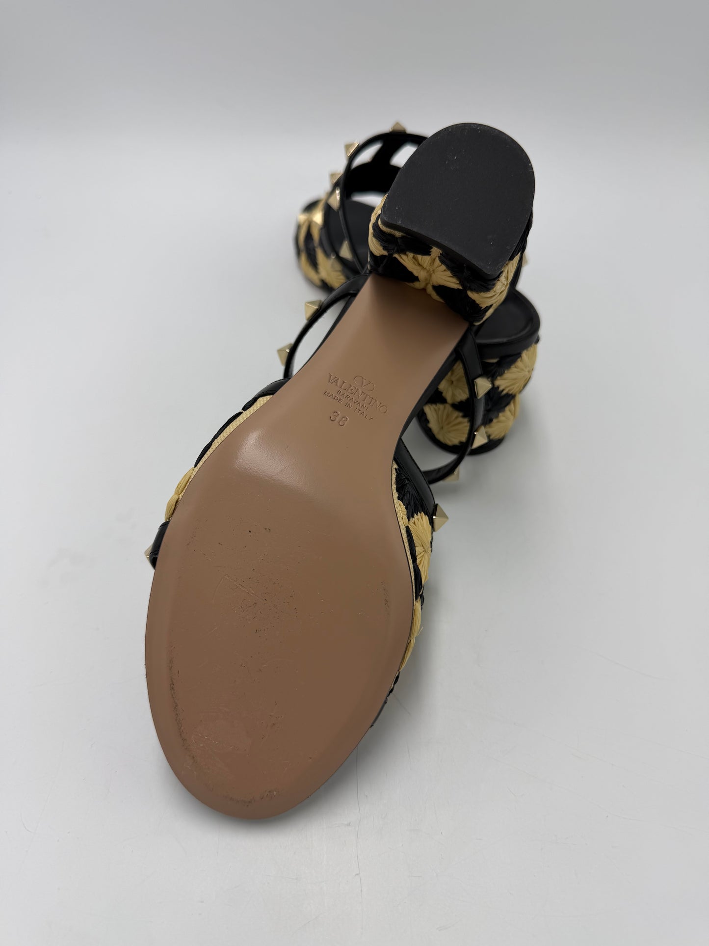 Valentino-Garavani Rockstud Raffia Luxury Heels , Size: 8 (38)