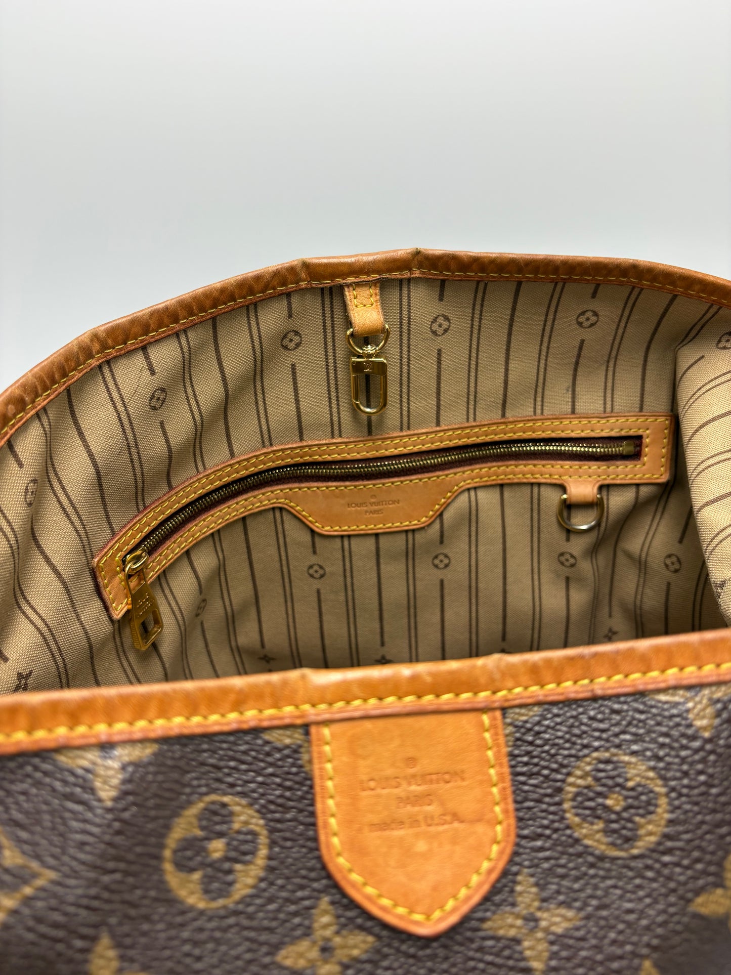 Louis Vuitton Delightful MM Hobo Luxury Handbag