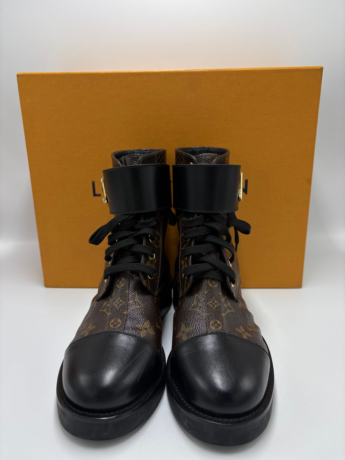 Louis Vuitton Wonderland Ranger Luxury Designer Boots, Size: 8