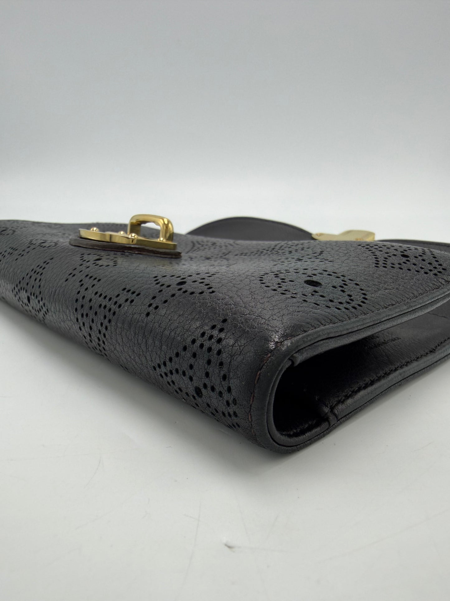 Wallet Luxury Designer By Louis Vuitton, Size: Medium