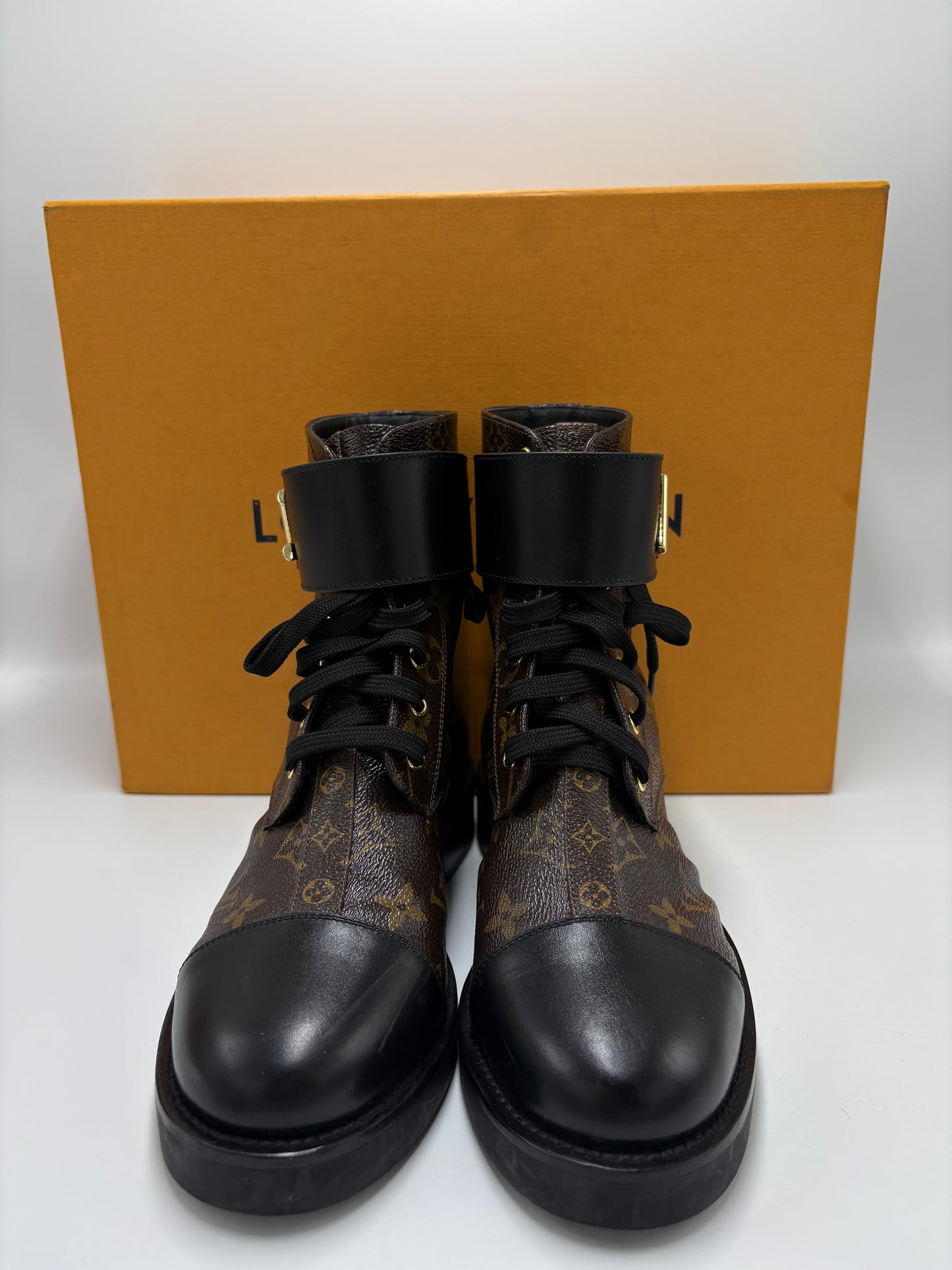 Louis Vuitton Wonderland Ranger Luxury Designer Boots, Size: 8