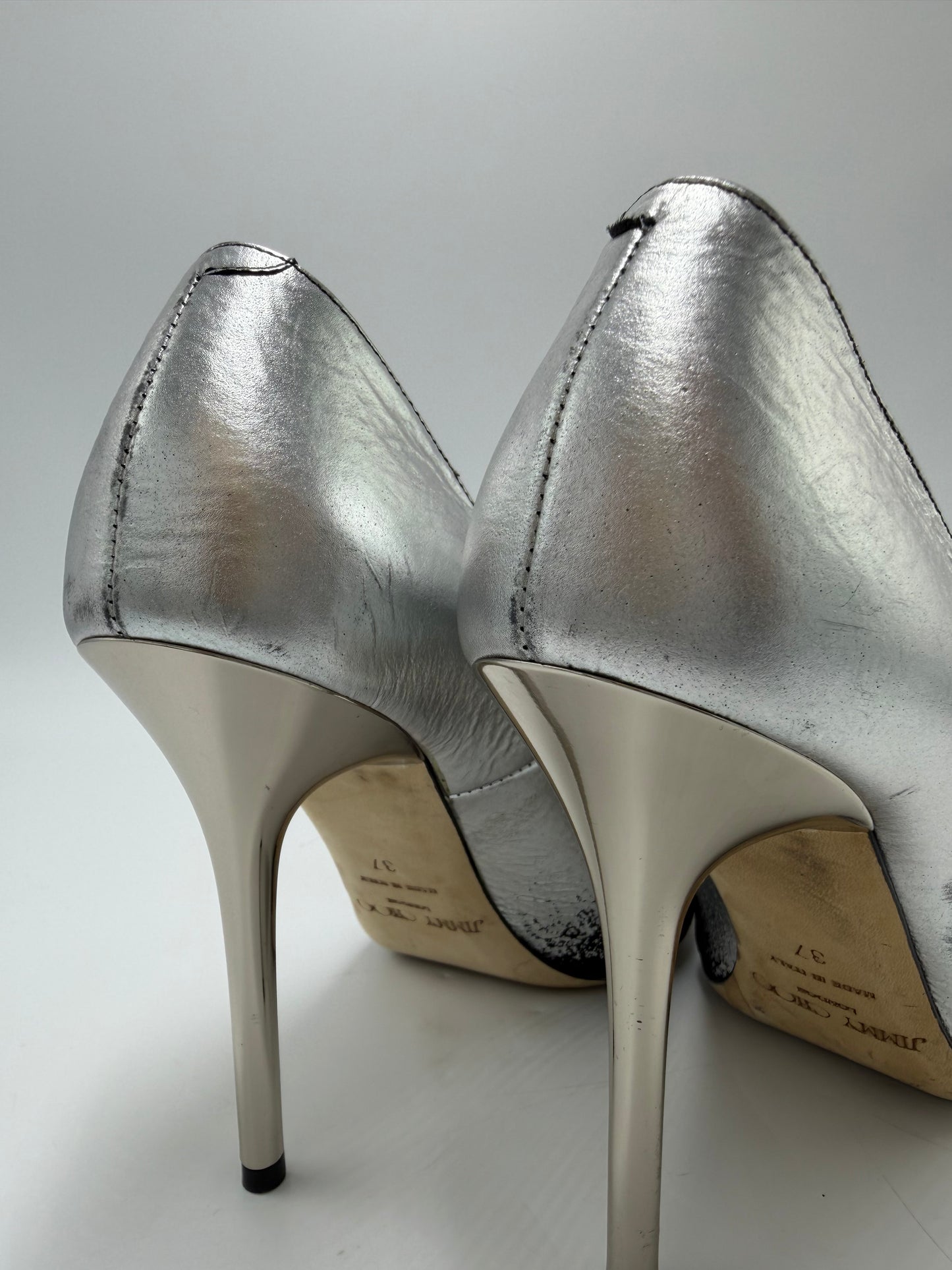 Shoes Luxury Designer By Jimmy Choo In Black & Silver, Size: 7