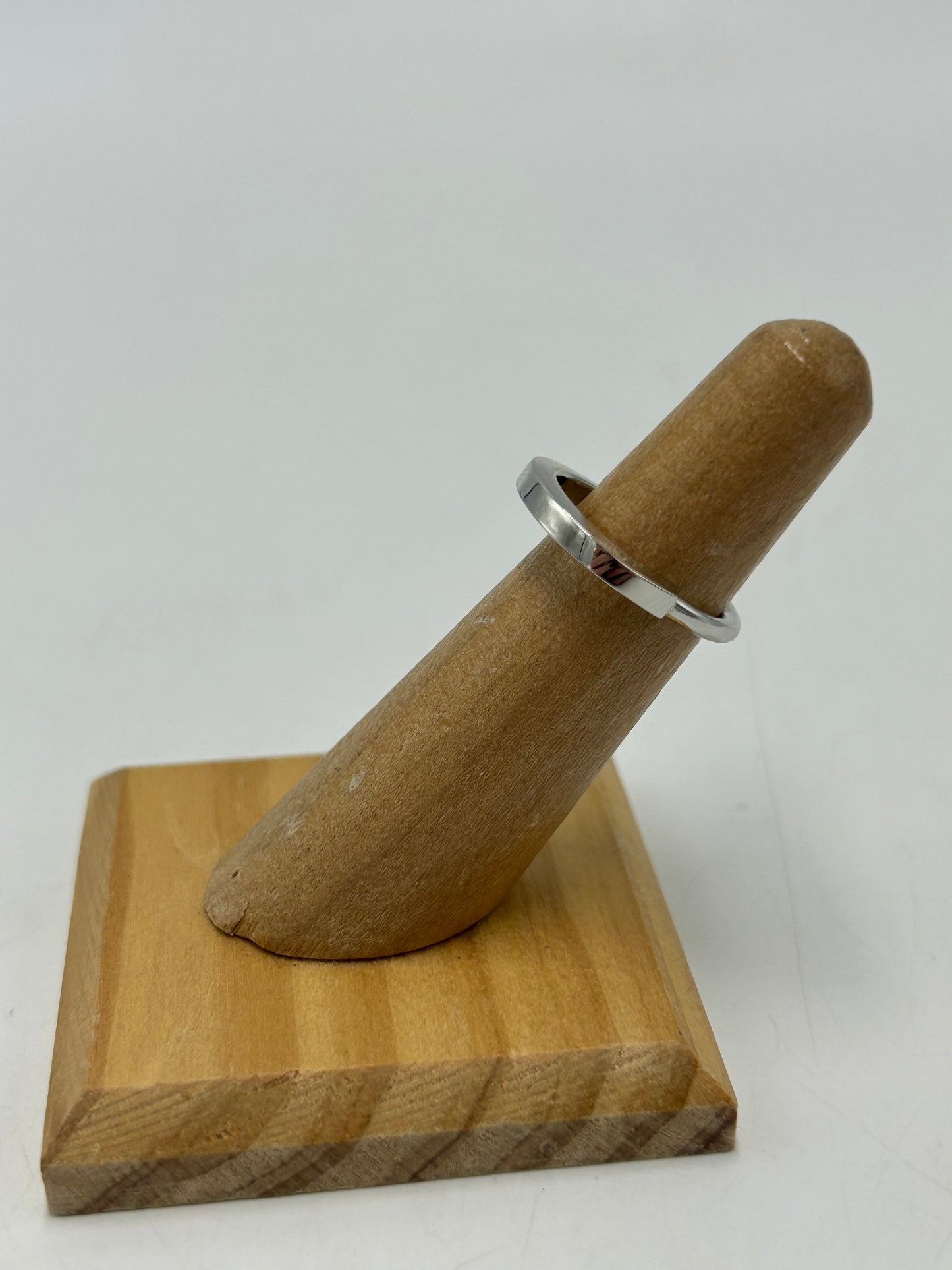 Tiffany & Company 18K Lock Luxury Ring, Size 5.5