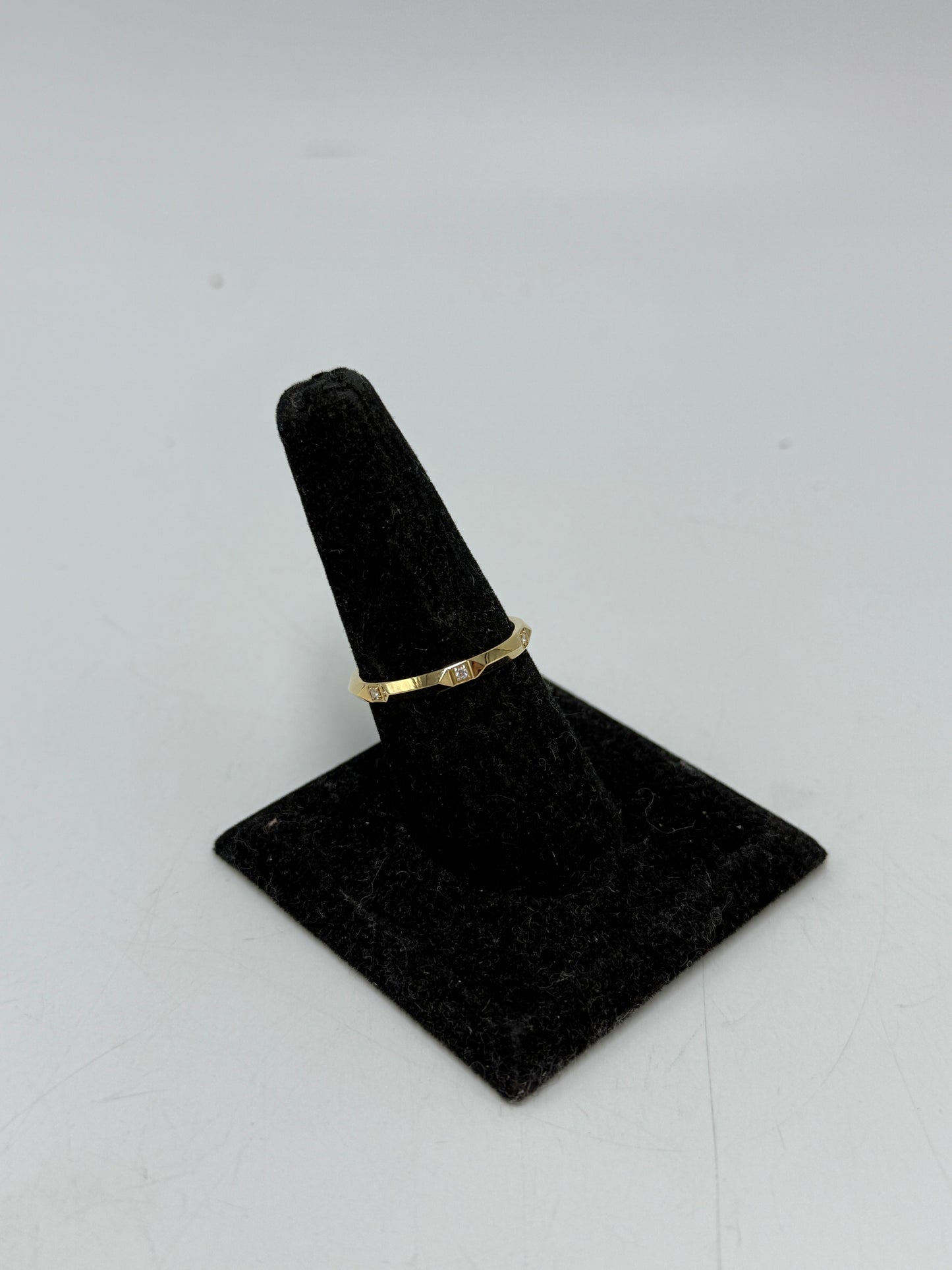 Tiffany & Company True Band Diamond Luxury Ring In 18k Gold , Size: 9.5