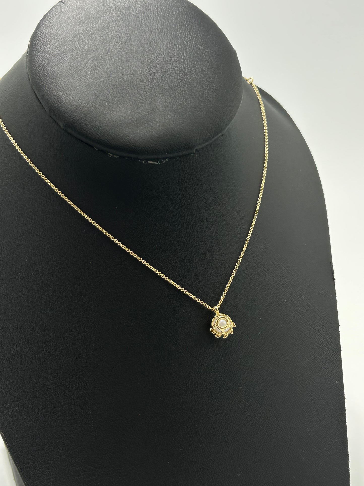 Tiffany & Company 18K Olive Leaf Pearl Pendant Luxury Designer Necklace