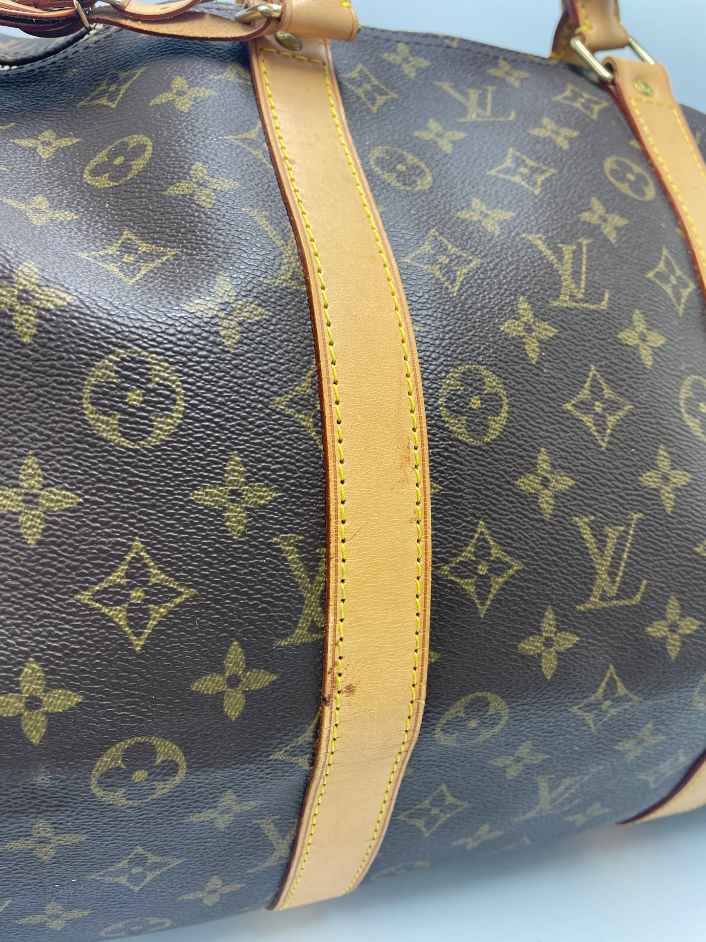 Louis Vuitton Keepall 55 Designer Luxury Handbag / Duffle