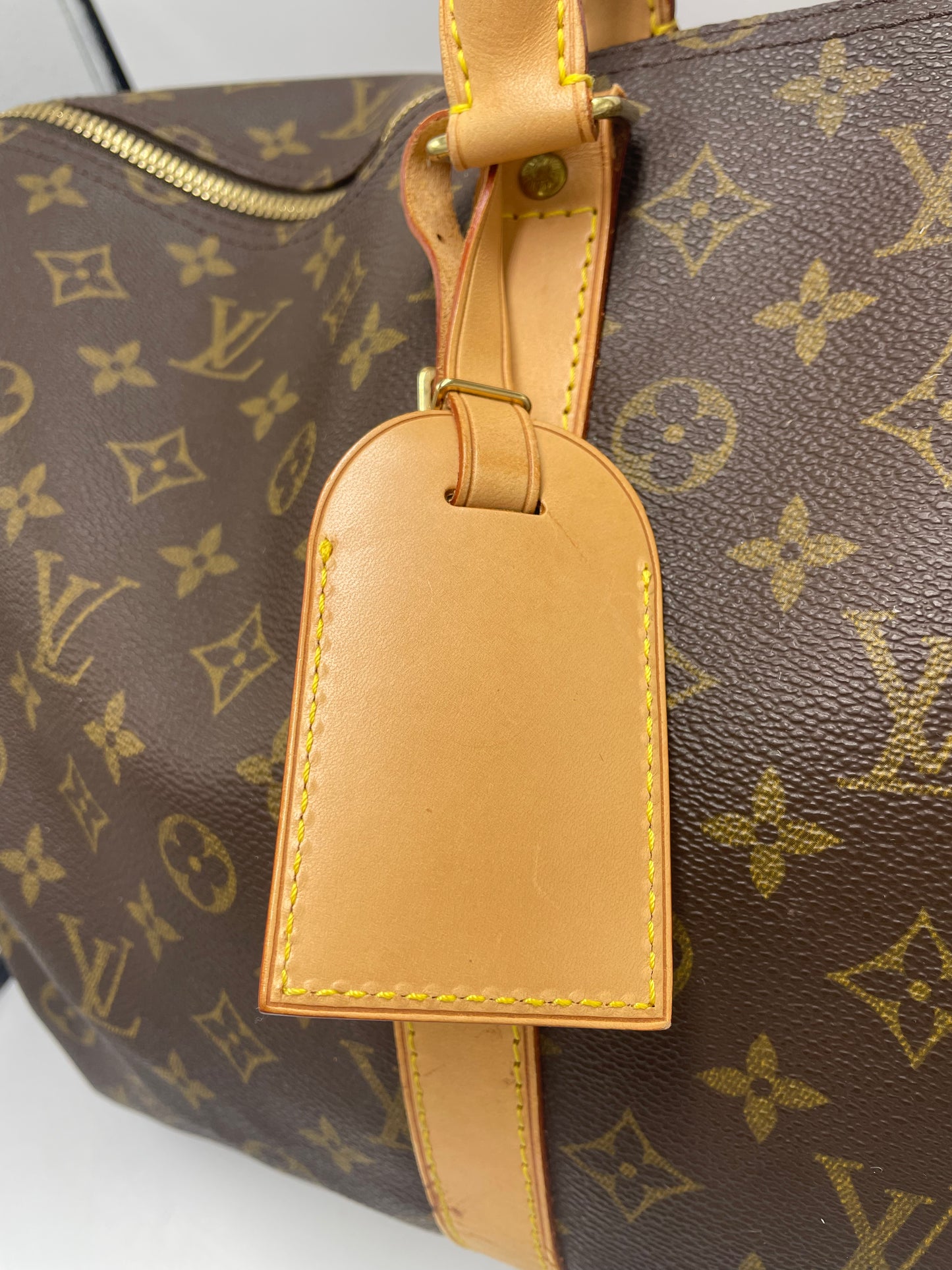 Louis Vuitton Keepall 55 Designer Luxury Handbag / Duffle