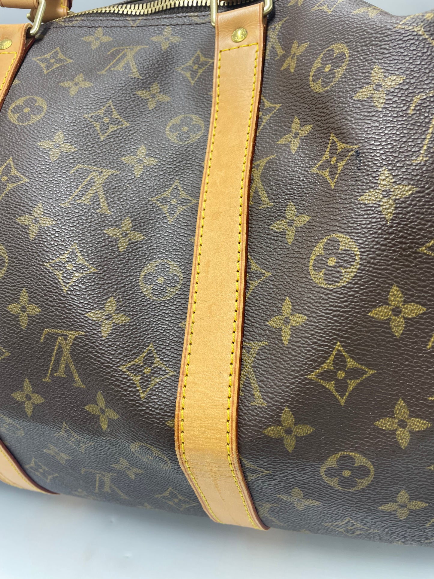 Louis Vuitton Keepall 55 Designer Luxury Handbag / Duffle
