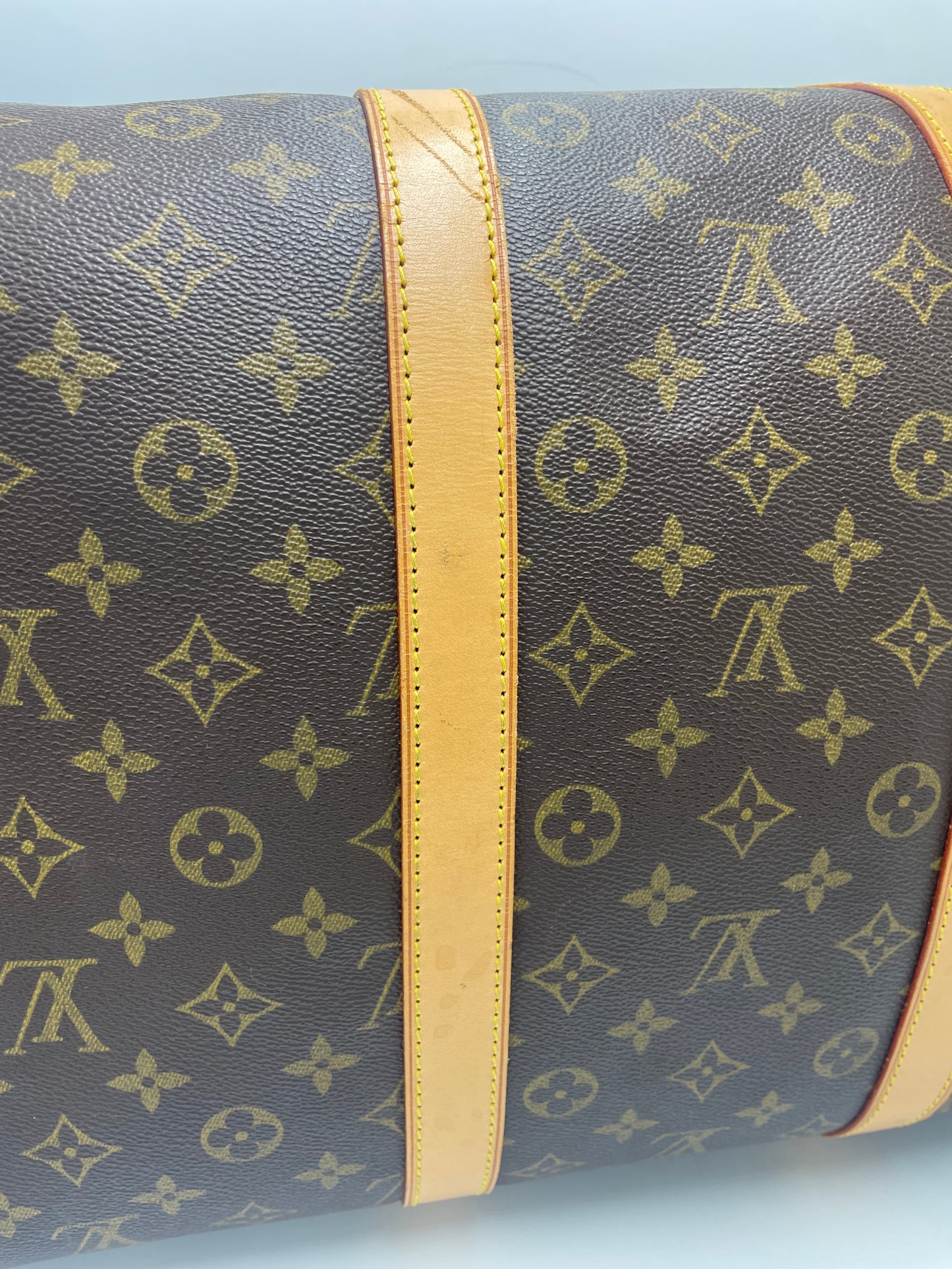 Louis Vuitton Keepall 55 Designer Luxury Handbag / Duffle