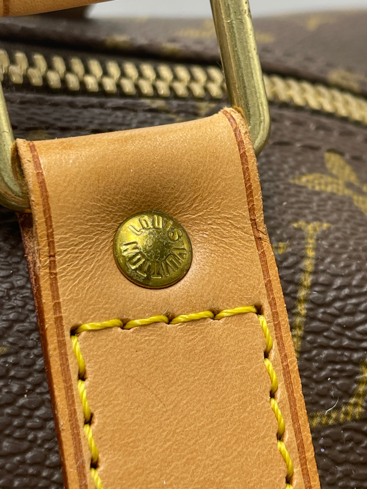Louis Vuitton Keepall 55 Designer Luxury Handbag / Duffle