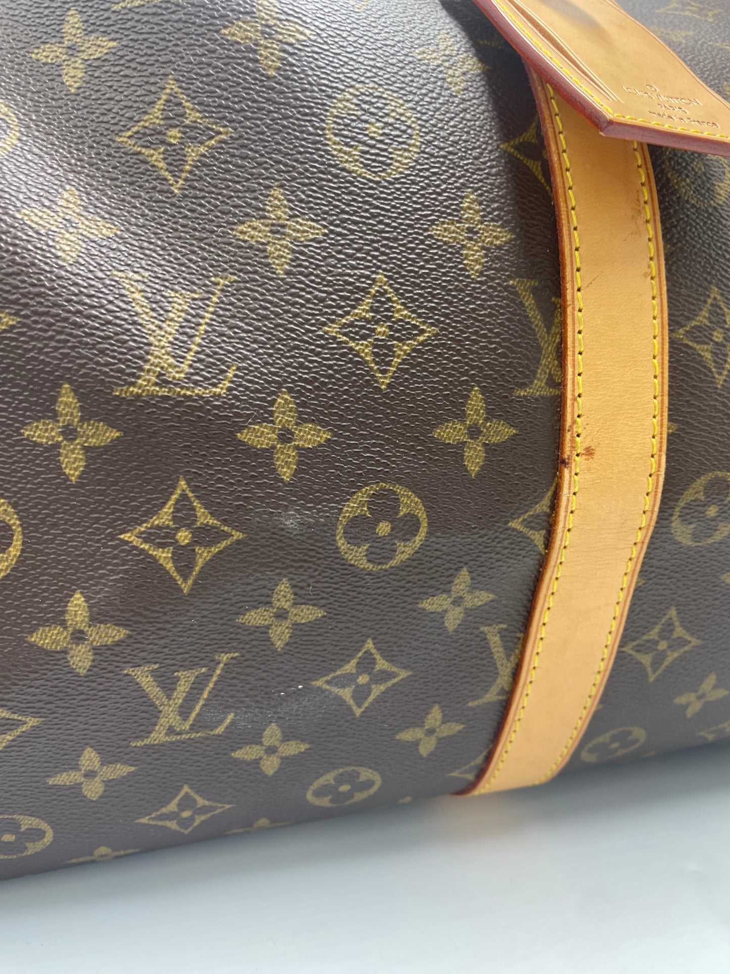 Louis Vuitton Keepall 55 Designer Luxury Handbag / Duffle