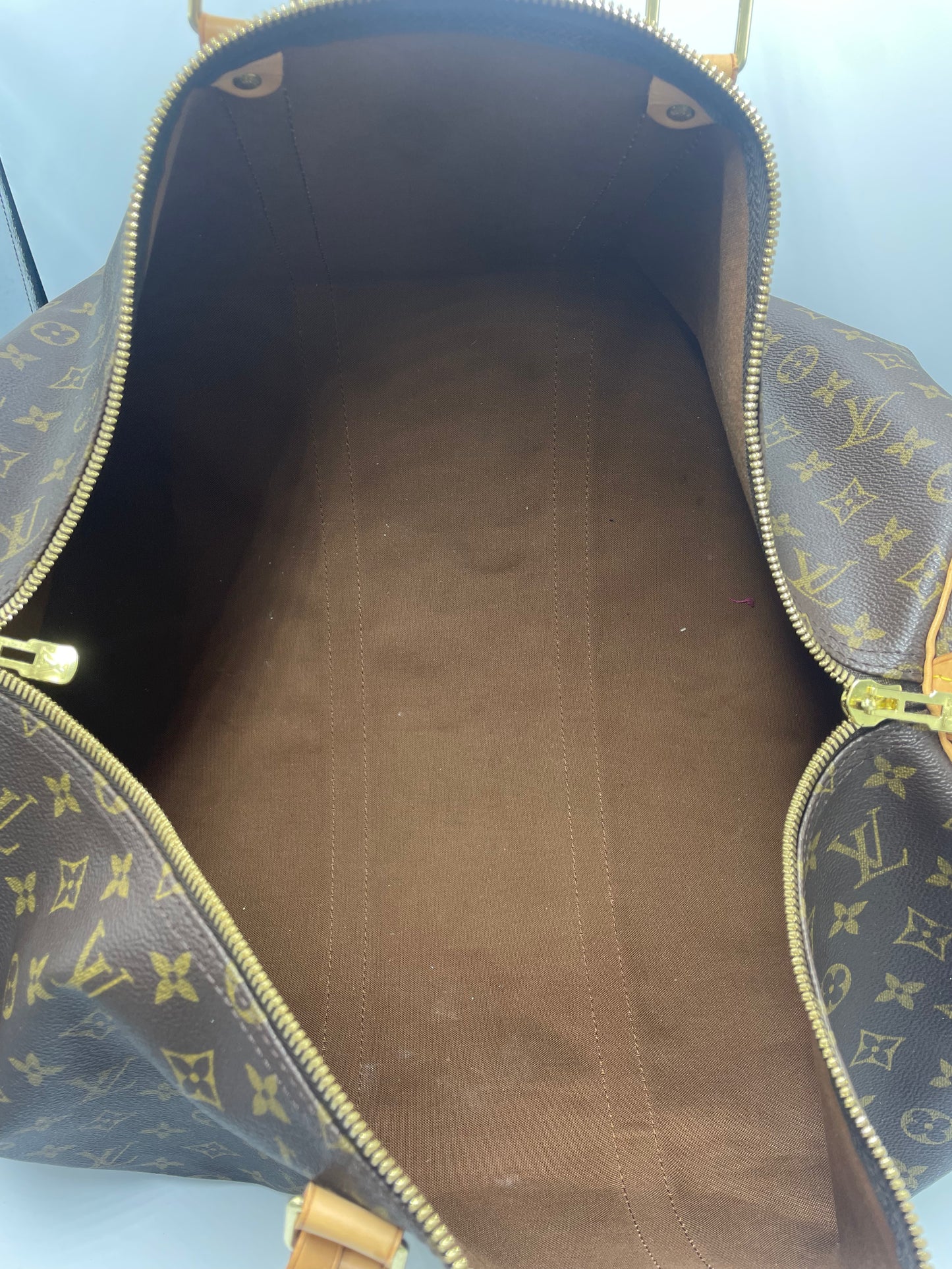 Louis Vuitton Keepall 55 Designer Luxury Handbag / Duffle
