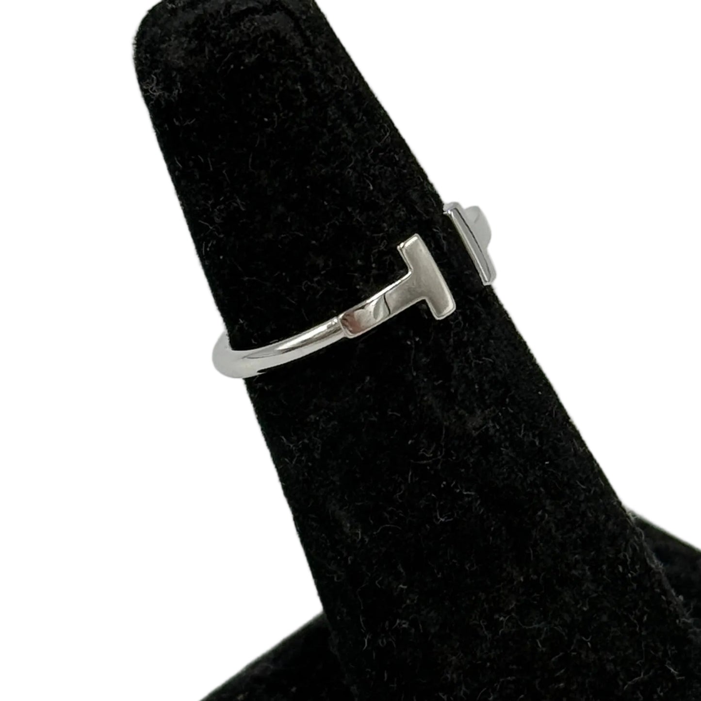 Tiffany & Company T Wire 18k Gold Luxury Ring , Size: 5.5