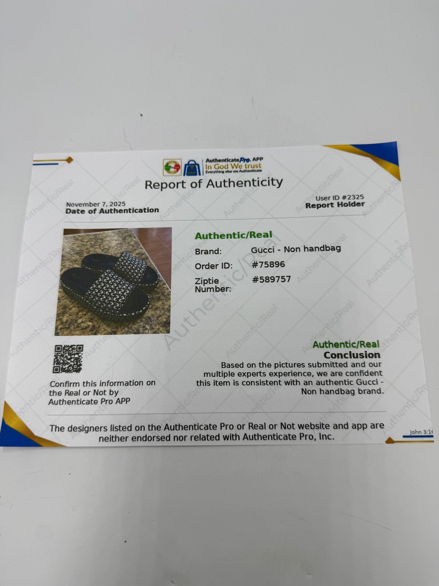 Sandals Luxury Designer By Gucci In Black & White, Size: 12