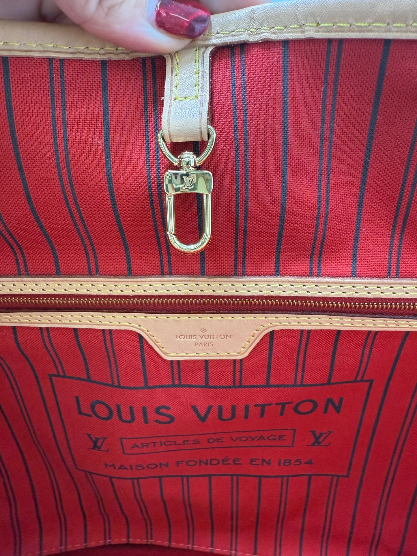 Louis Vuitton Designer Neverfull MM Handbag w/ Pouchette