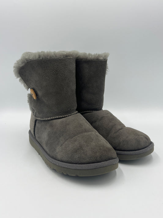 Boots Designer By Ugg  Size: 6