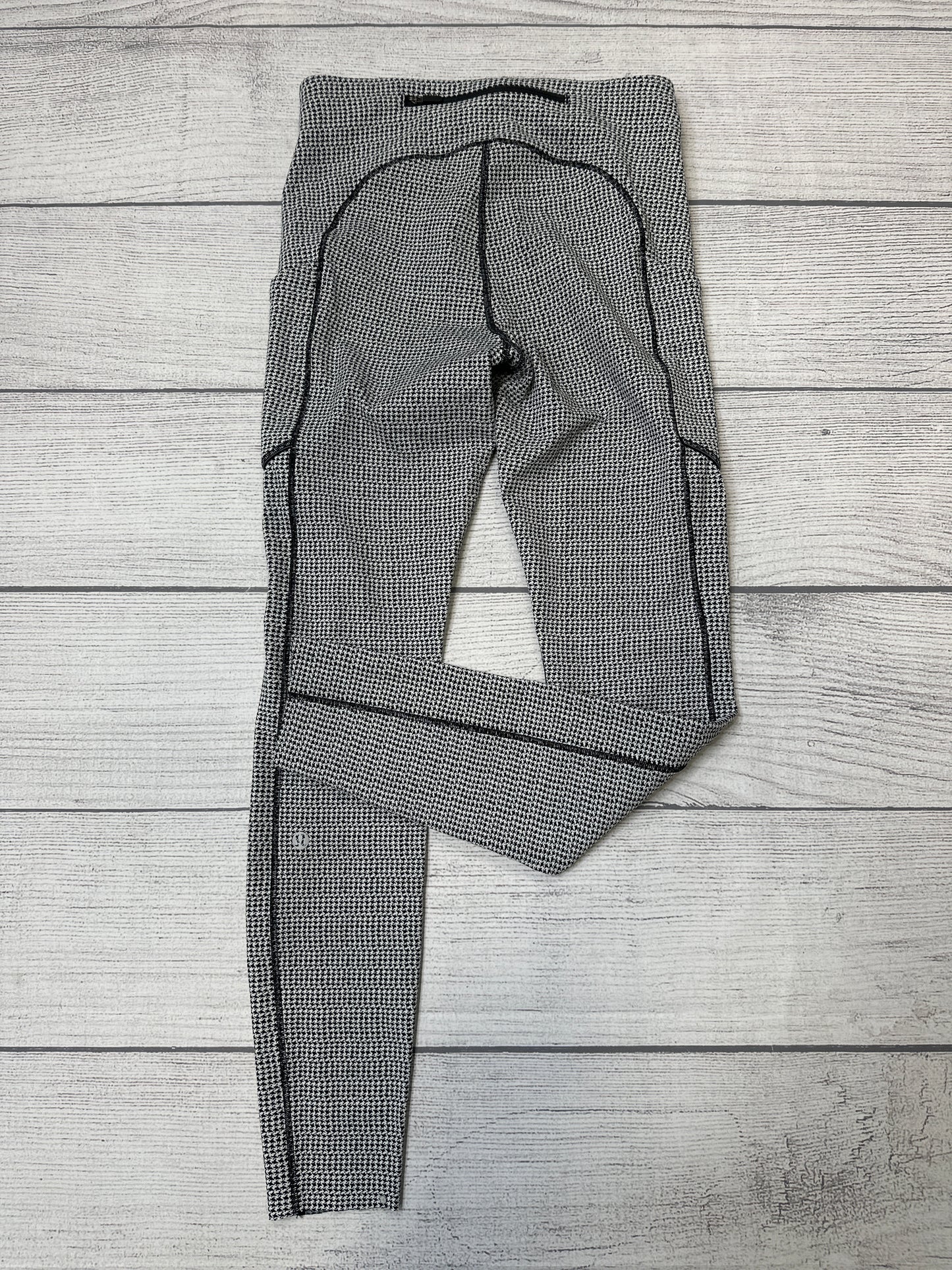 Athletic Leggings By Lululemon  Size: 6