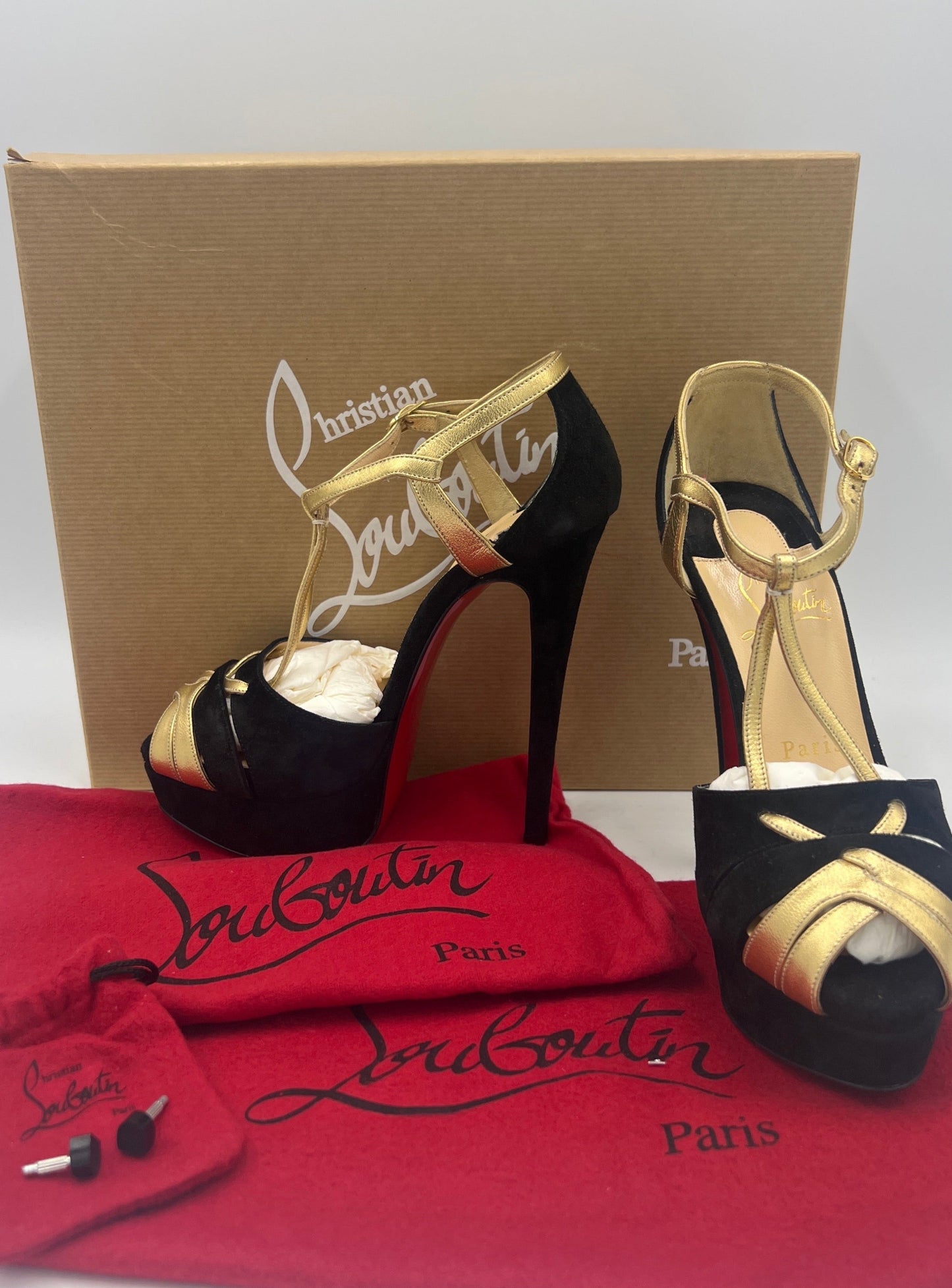 LIKE NEW! Christian Louboutin Glennalta Luxury Designer Heels, Size: 5