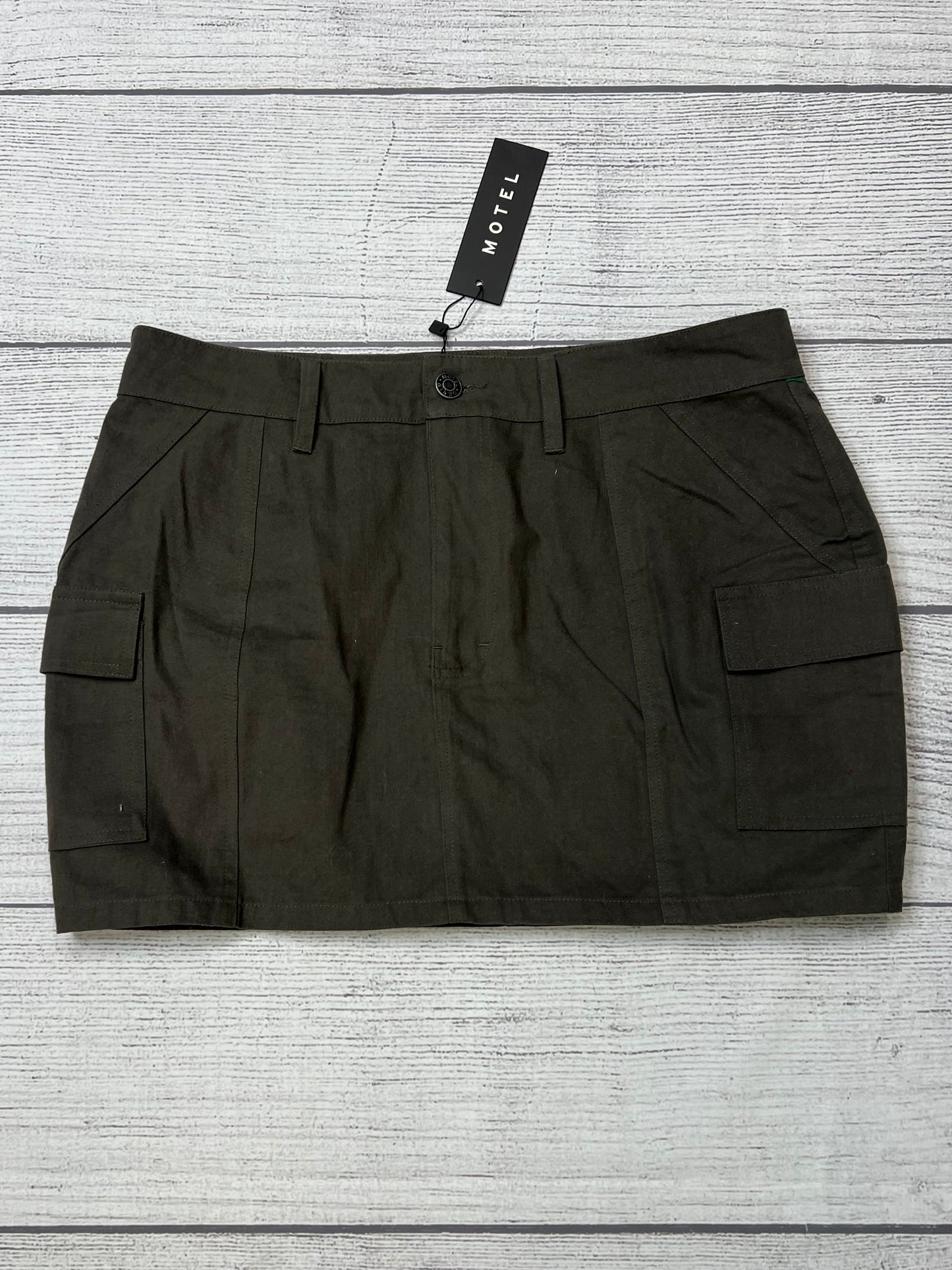 Skirt Mini & Short By Motel  Size: M