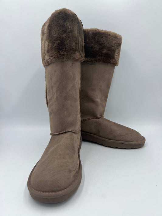 Boots Knee Flats By Arizona  Size: 10
